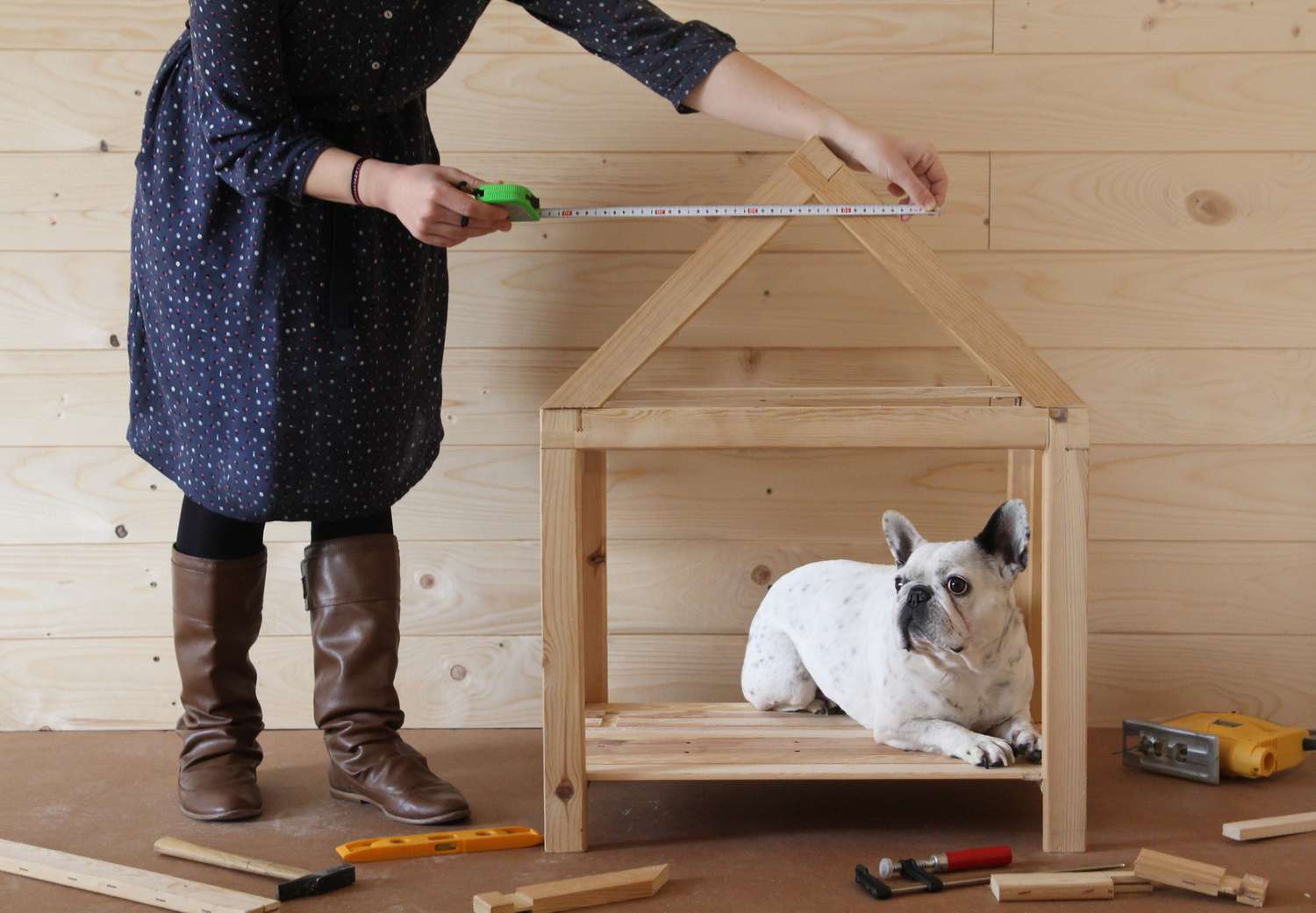 Cách làm chuồng chó bằng gỗ đơn giản mà đẹp mắt